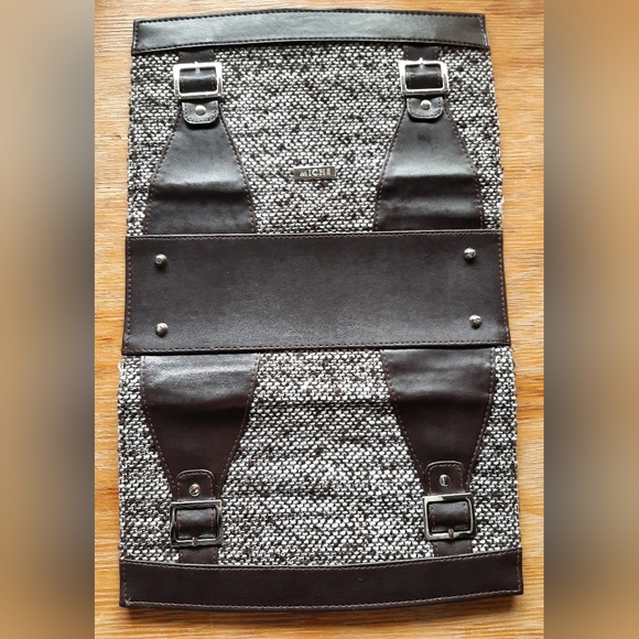 Miche Cover - Picture 3 of 3